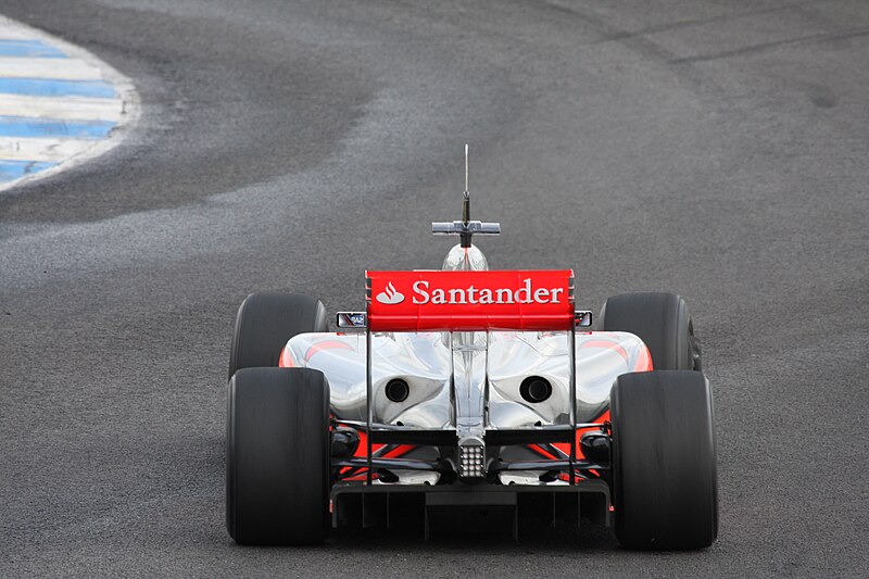 File:McLaren MP4-24 Jerez Feb 2009 3297.JPG