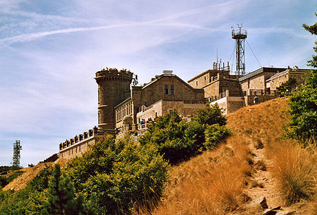 File:Mont Aigoual.jpg