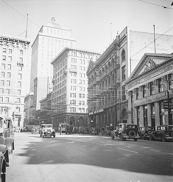 File:Montreal rue St-Jacques 1935.jpg
