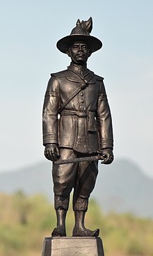 Monument of King Taksin in Wat Kungtapao 01.jpg