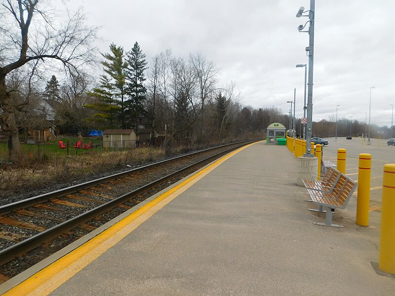 File:Newmarket Station (32803424147).jpg