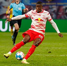 Mukiele playing for RB Leipzig in 2021 Nordi Mukiele 2021.jpg