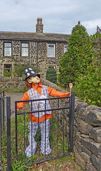 File:Norland Scarecrow Festival 2018 25.jpg