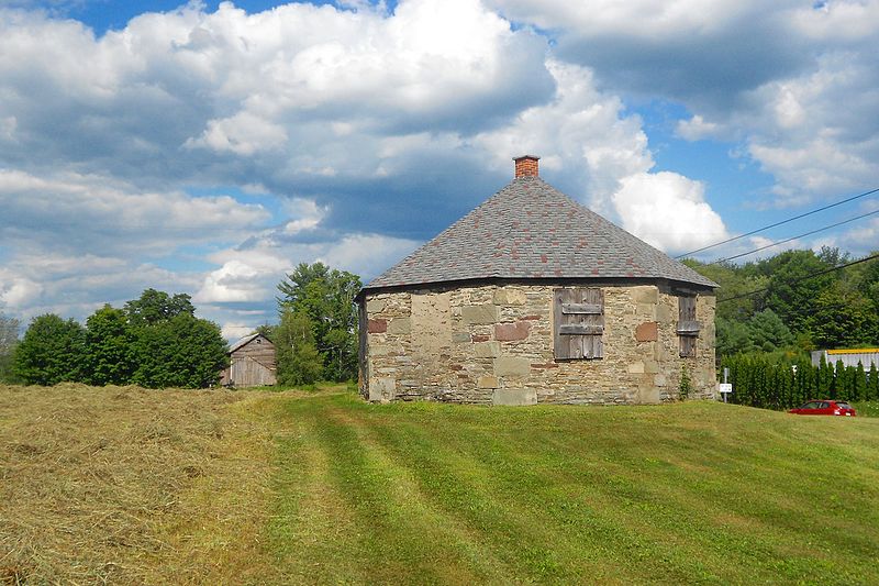 File:Octagonal School Wayne CO PA 1.jpg