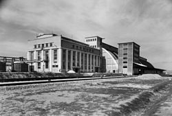 Péti Nitrogén Műtrágyagyár Rt., pétisógyártó üzem és raktárcsarnok 1940-ben
