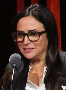 Pamela Adlon 2017 (cropped).jpg