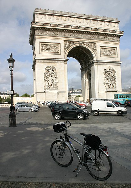 File:Paris-Arc de Triomphe-092-2004-gje.jpg