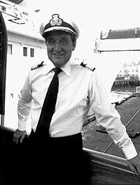 Patrick Macnee: Biographie, Filmographie, Théâtre