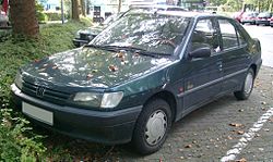 Peugeot 306 ön 20070918.jpg