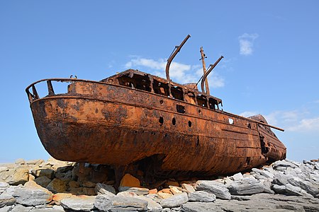 Plassy MV shipwreck on Inisheer island (Ireland)