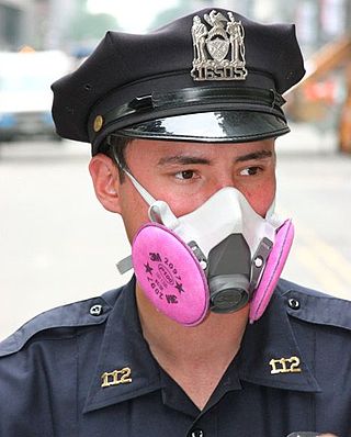 <span class="mw-page-title-main">Elastomeric respirator</span> Respirator with a rubber face seal