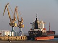 Grues sur le port de commerce de Brest 3
