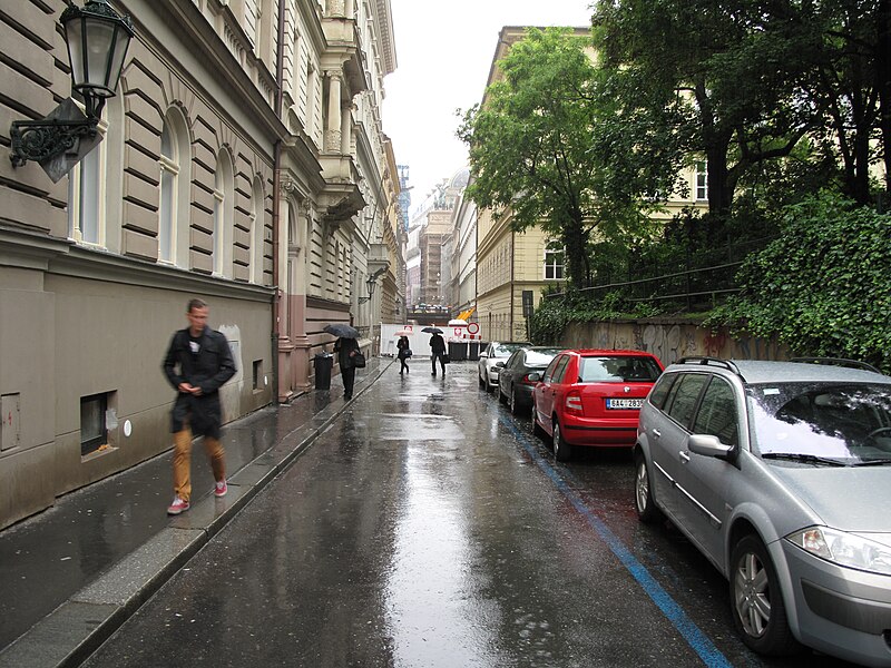 File:Povodně 2013, Praha (043).jpg