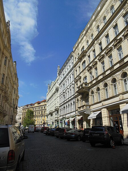 File:Praha, Staré Město, Dlouhá (1).jpg