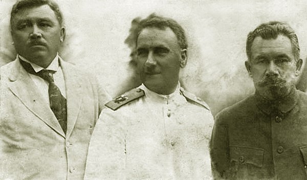 Foreign Minister N. D. Merkulov, Admiral G. K. Stark, Chairman S. D. Merkulov of the Provisional Priamurye Government, surviving behind a cordon sanit