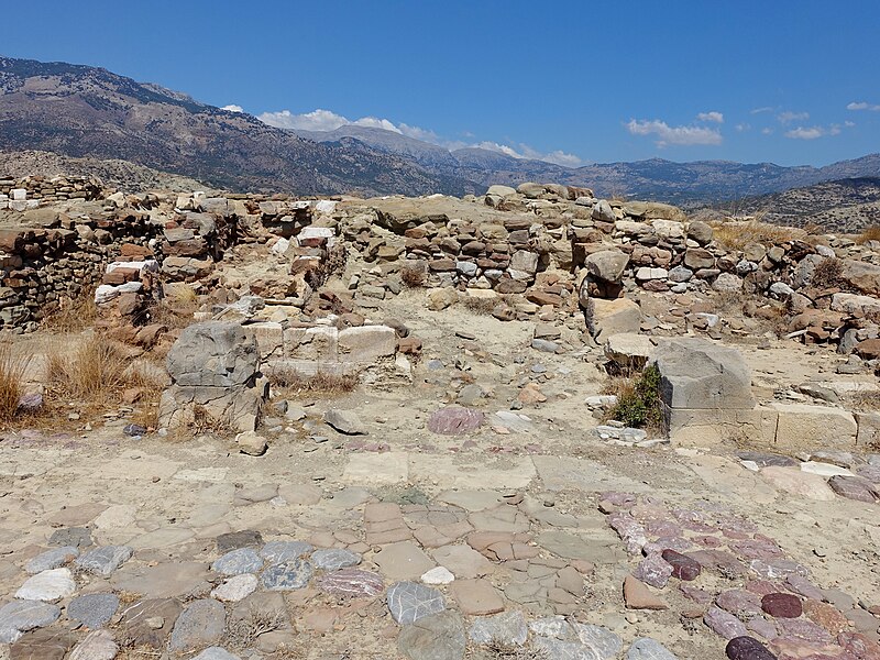 File:Pyrgos (Myrtos) 23.jpg