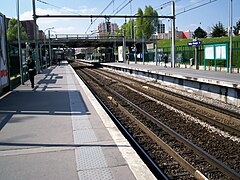 Les quais vus en direction de l'ouest.