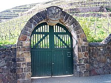 Das Weinbergtor zum Weinberg Goldener Wagen