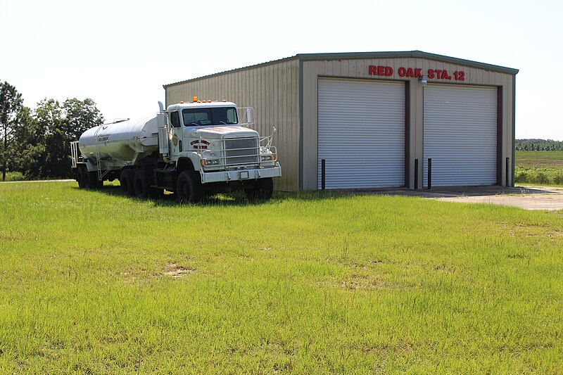 File:Red Oak fire station 12, Mitchell County.jpg