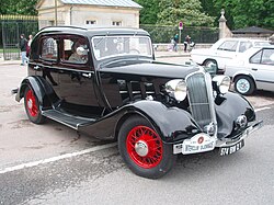 Renault Vivasport (Type YZ 2) Limousine (1933–1934)
