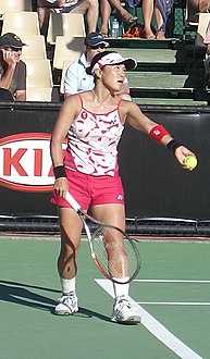 Rika Fujiwara 2006 Australian Open.JPG