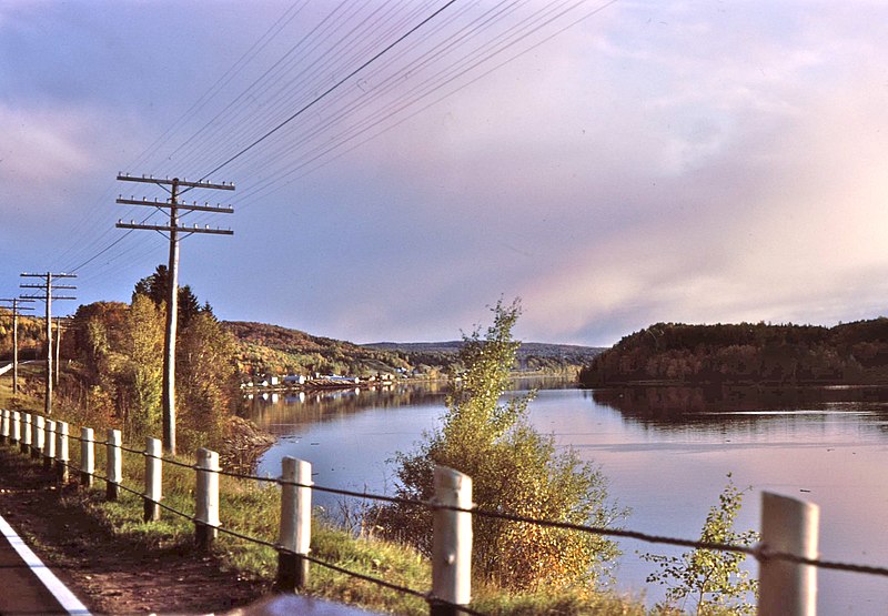 File:Rivière Saint-Maurice (diapo 15).jpg