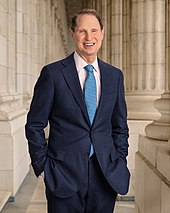 people_wikipedia_image_from Ron Wyden