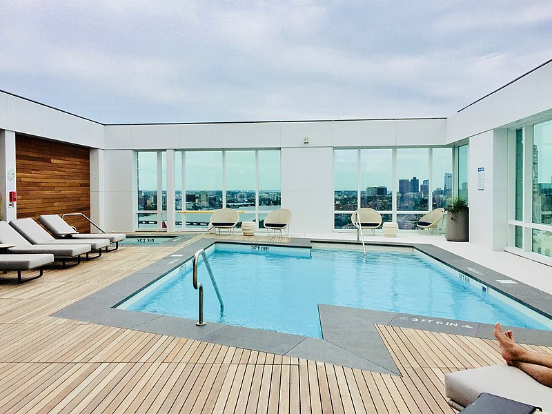 File:Roof-top pool deck at Pierce Boston.jpg