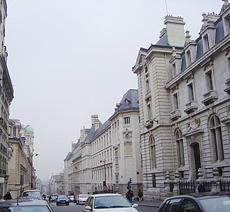 Lycée Louis-le-Grand at centre, on the right side of the rue St Jacques