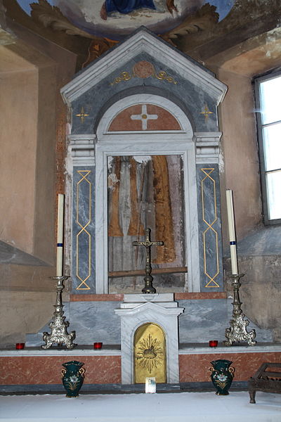 File:S.Maria Castello Altar.jpg