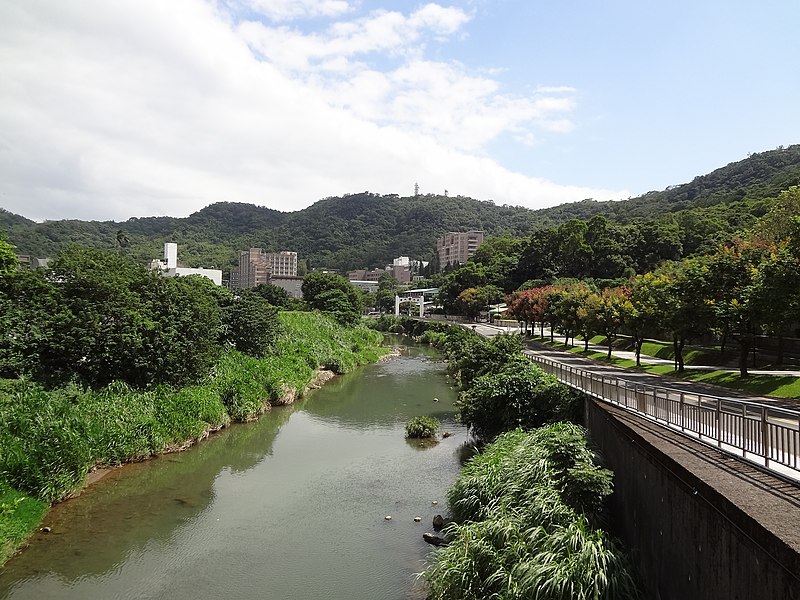 File:SCU Waishuanghsi Campus view from Zhishan Road 20130928.jpg