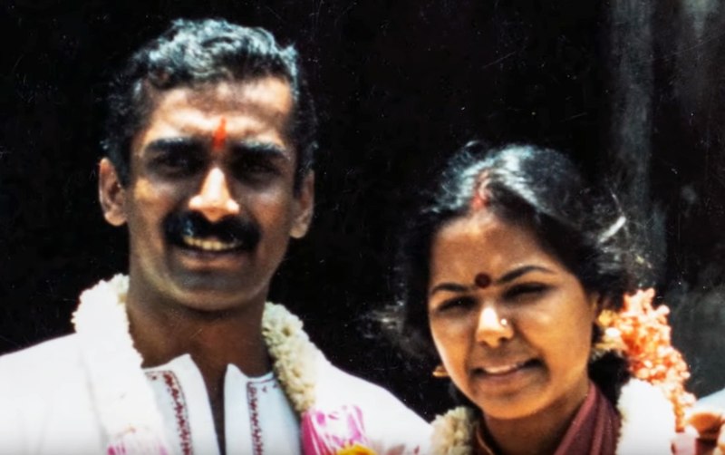 File:Sadhguru Jaggi Vasudev with wife Vijayakumari (03).jpg