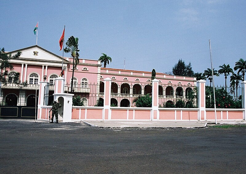 File:Sao tome palace.jpg