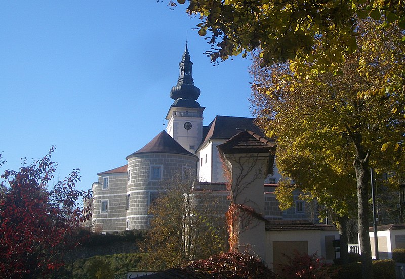 File:Schloss Weinberg 2.jpg