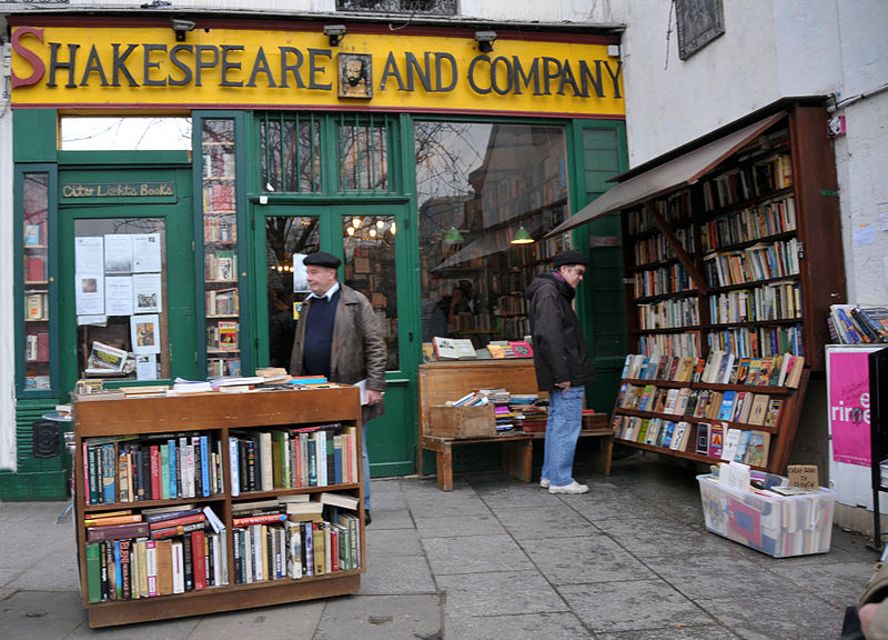 File:Shakespeare and Co. (3357587897).jpg