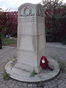 Memorial at its original site in 2009 Silvertown memorial.jpg