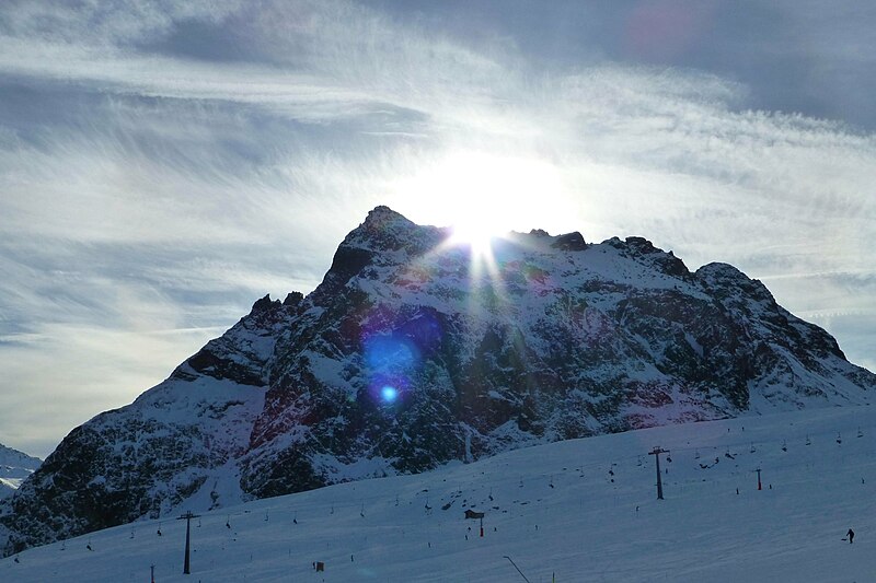 File:Sonne hinter Madrisa.jpg