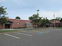 Escuela secundaria South Hadley, South Hadley MA.jpg