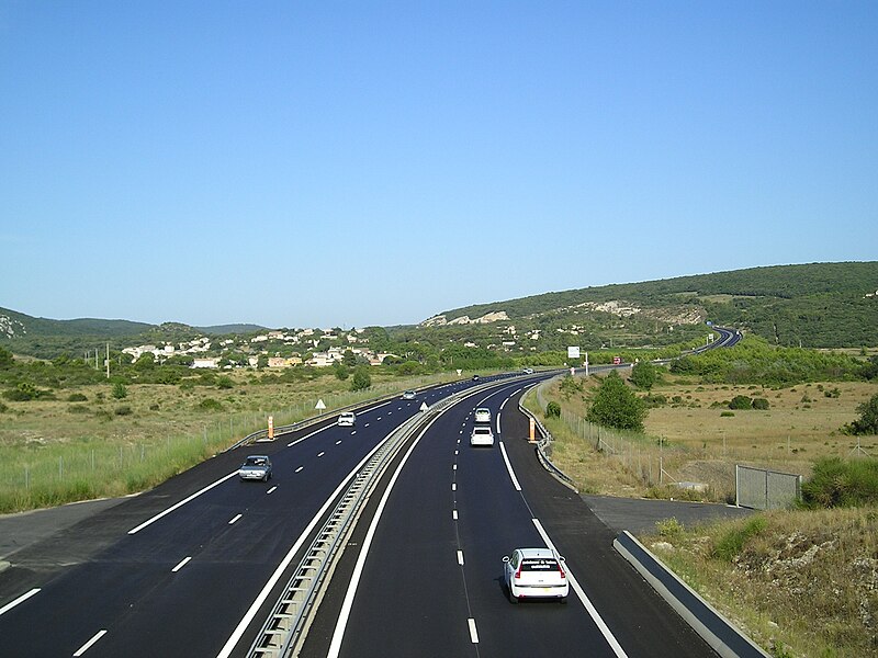 File:StPauletValmalle A750 vueEst 20072009a.JPG