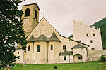 Klosterkyrkan sett från höger.
