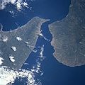 Lo stretto di Messina visto dal satellite.