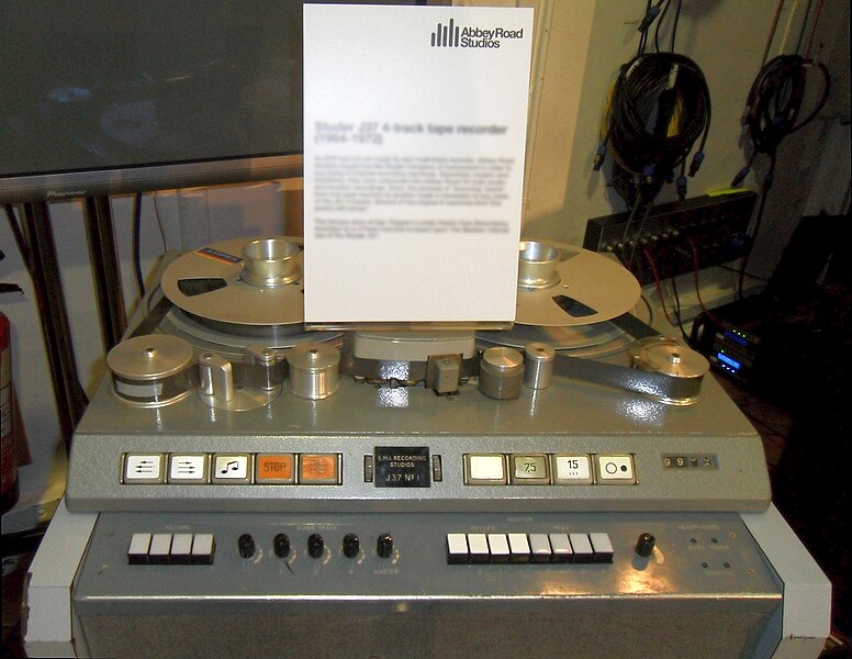 File:Studer J37 4-track tape recorder (1964-1972), Abbey Road Studios.jpg