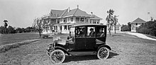 Suffragists getting ready to campaign for the vote in Texas. Mary Eleanor Brackenridge is inside the car which has a banner reading "Votes for Women." Suffragists campaign for the vote in Texas.jpg