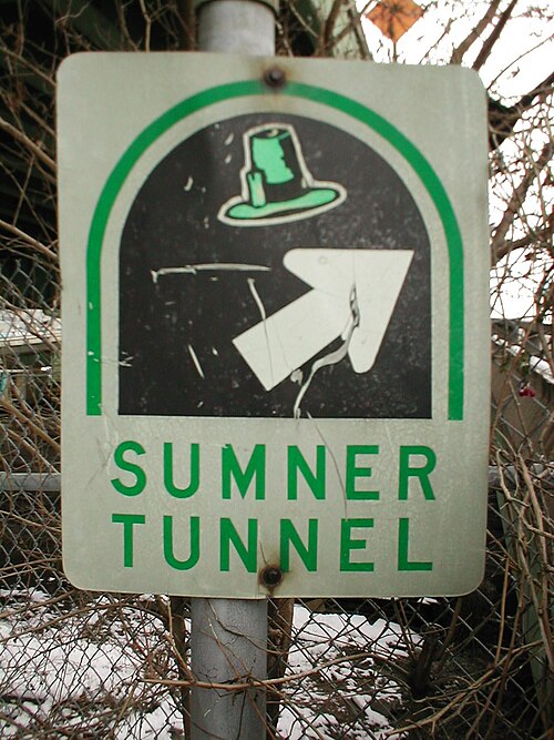 An old shield for the Sumner Tunnel, with the Masspike hat. This shield is no longer used.