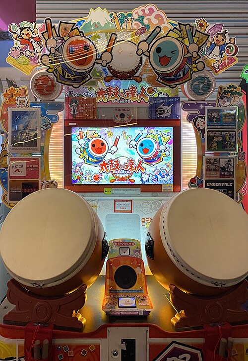A Taiko no Tatsujin: Nijiiro Ver. arcade machine