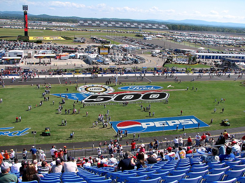 File:Talladega Before the Race.jpg