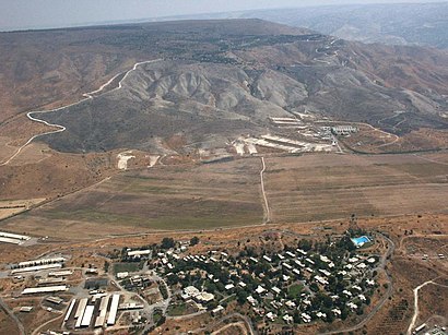 איך מגיעים באמצעות תחבורה ציבורית  ליער מבוא חמה? - מידע על המקום