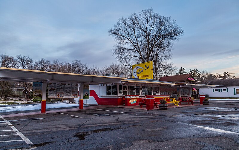 File:The Drive-In Restaurant - Taylors Falls, Minnesota (25214305132).jpg