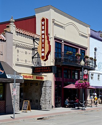 How to get to Venetian Theatre with public transit - About the place