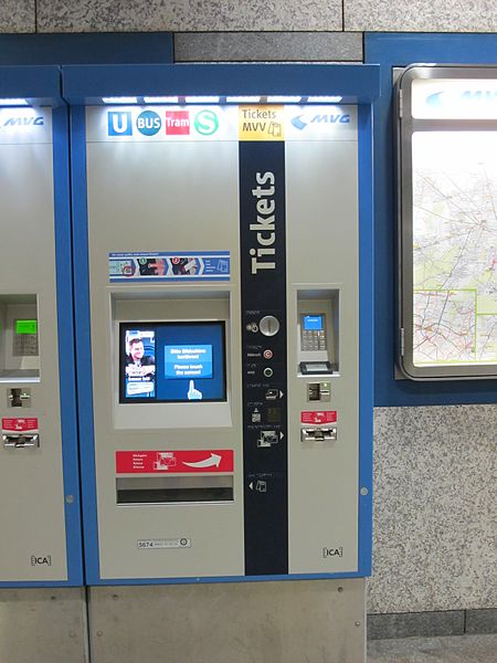 File:Ticketautomaten an der Münchner U-Bahnstation Partnachplatz 01.jpg